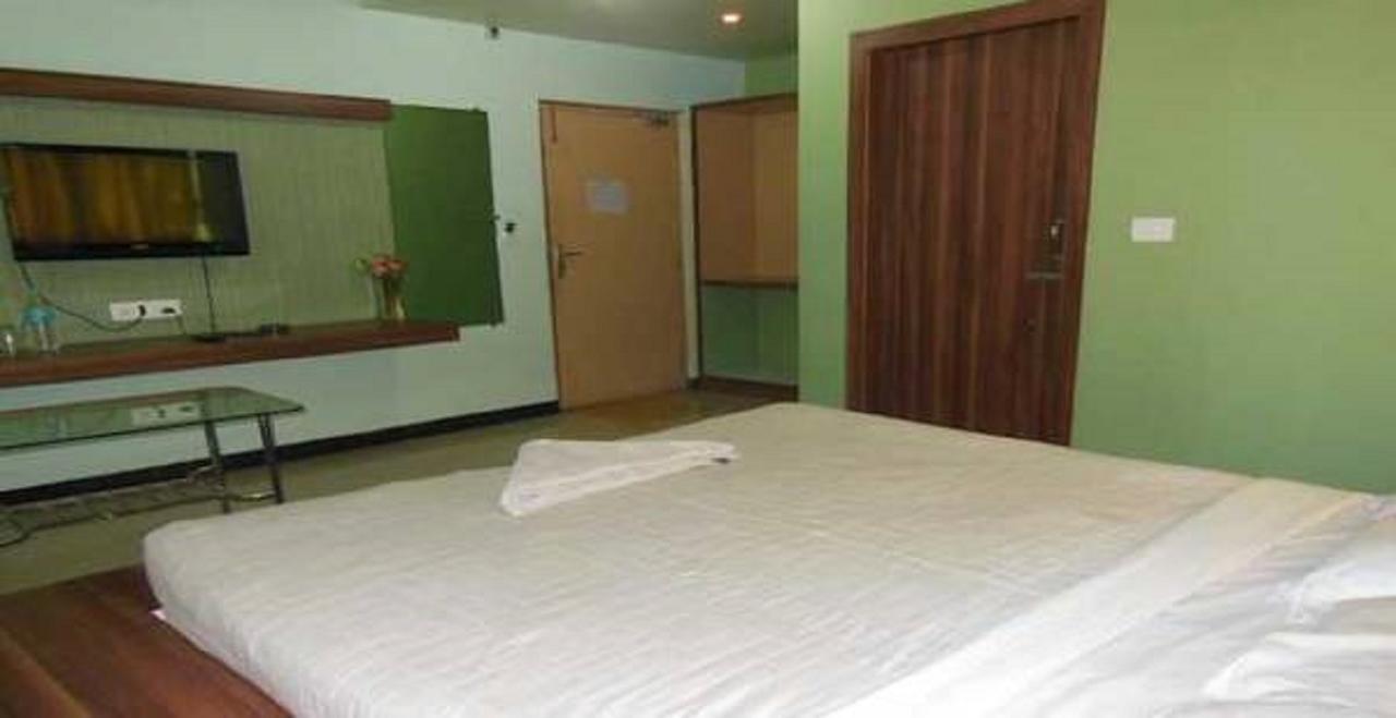 Hotel Bhubaneswari Classic Brahmapur Exterior photo